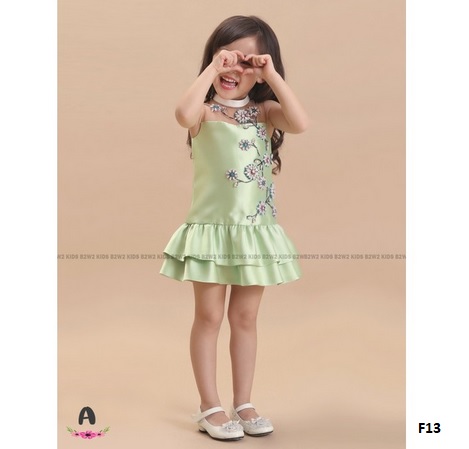 dress kuntung hijau metalik anak